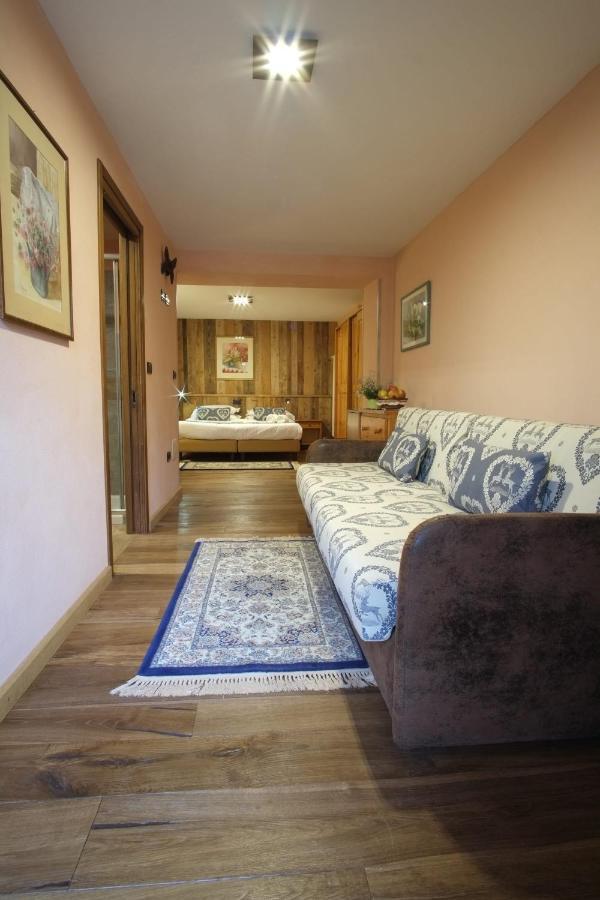 Hotel Granta Parey Rhêmes-Notre-Dame Екстериор снимка