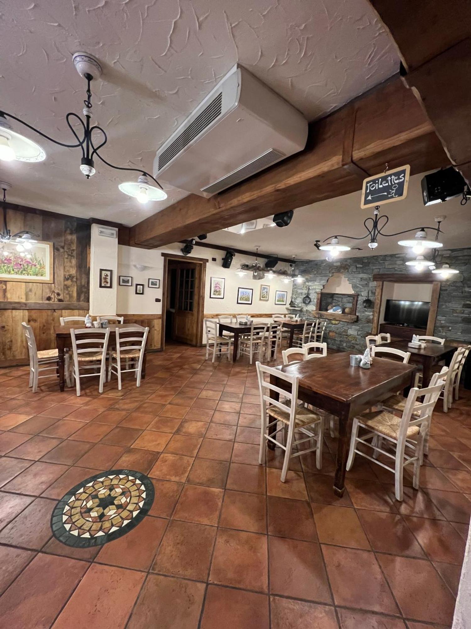 Hotel Granta Parey Rhêmes-Notre-Dame Екстериор снимка
