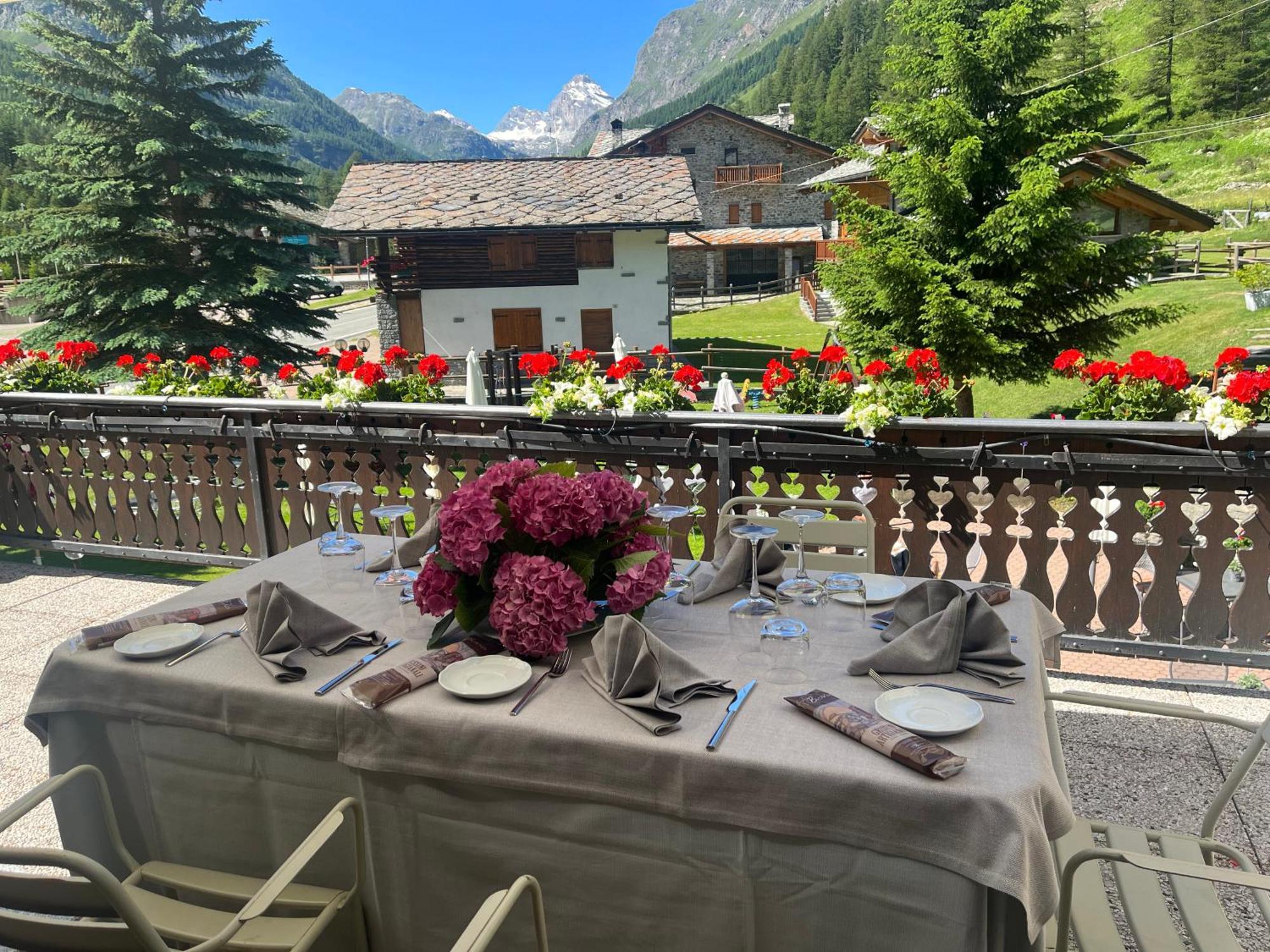 Hotel Granta Parey Rhêmes-Notre-Dame Екстериор снимка